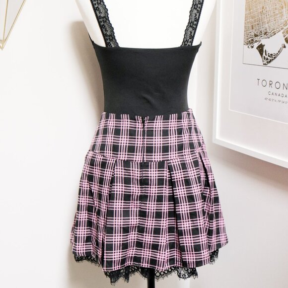 Pink & Black Plaid Pleated Skirt 🌸 HOT TOPIC - Picture 8 of 9